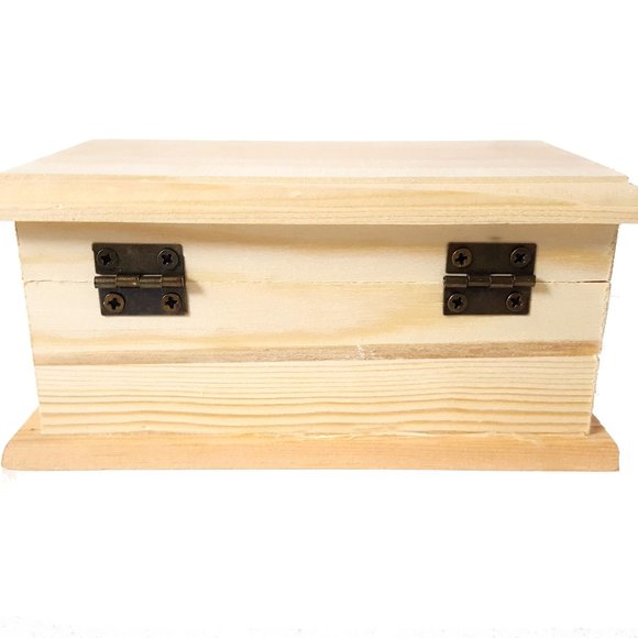 Death's Head Moth Small Wooden Box Storage & Decor - Picture 5 of 6